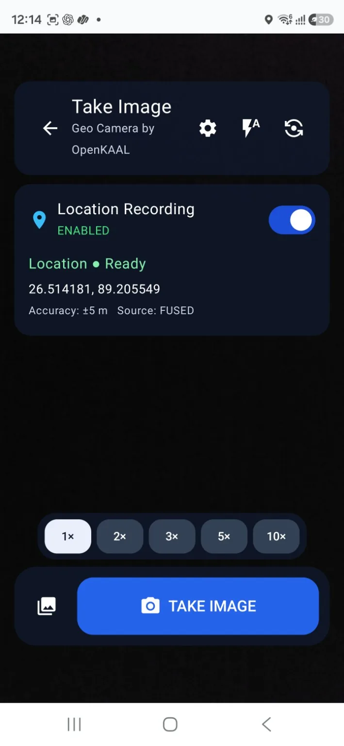 Geo Camera by OpenKAAL Android photo capture screen showing live location coordinates, plus or minus 5 metre accuracy and FUSED location source